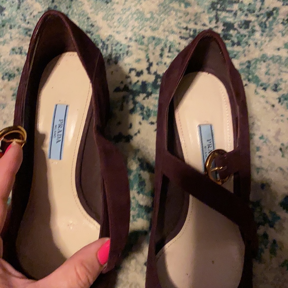 ❗️ SOLD ❗️ 💯 AUTHENTIC PRADA pumps - Picture 2 of 7